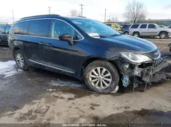 2C4RC1BGXHR821249 2017 CHRYSLER PACIFICA