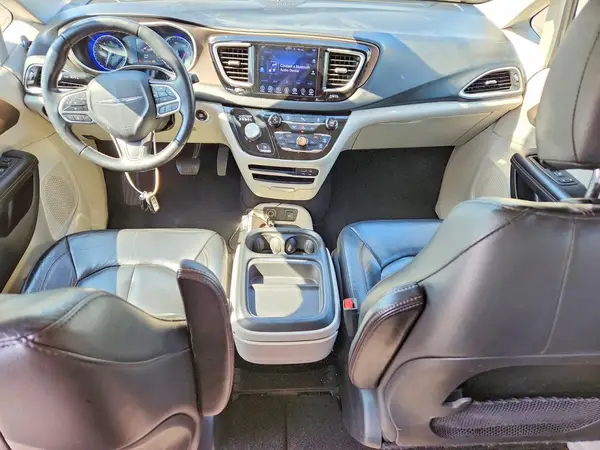 2C4RC1BGXHR823325 2017 CHRYSLER PACIFICA - Image 8