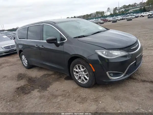 2C4RC1BGXHR824216 2017 CHRYSLER PACIFICA - Image 1