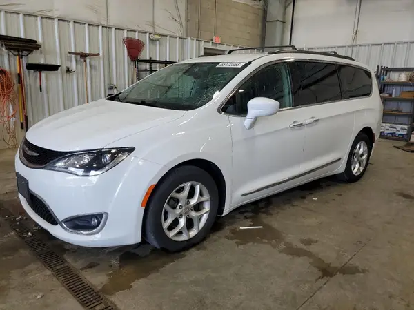2C4RC1BGXHR831361 2017 CHRYSLER PACIFICA - Image 1