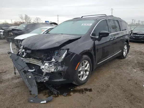 2C4RC1BGXHR831618 2017 CHRYSLER PACIFICA - Image 1