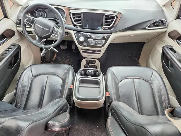 2C4RC1BGXHR831828 2017 CHRYSLER PACIFICA - Image 8