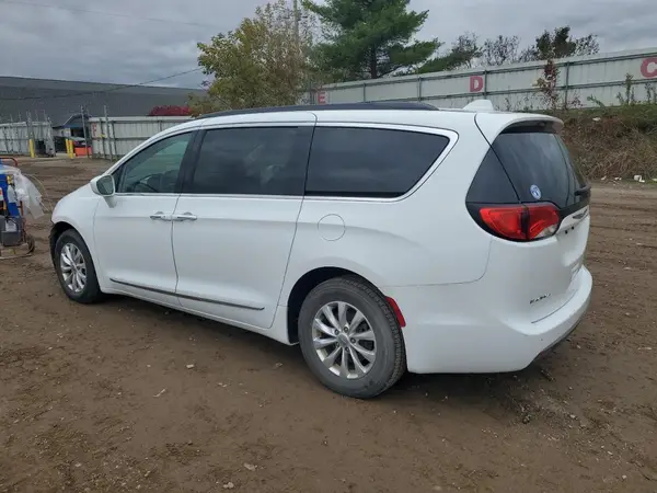 2C4RC1BGXHR837516 2017 CHRYSLER PACIFICA - Image 2