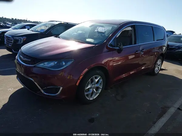 2C4RC1BGXHR841209 2017 CHRYSLER PACIFICA - Image 2