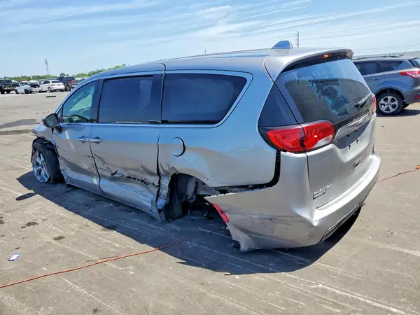 2C4RC1BGXHR844885 2017 CHRYSLER PACIFICA - Image 2