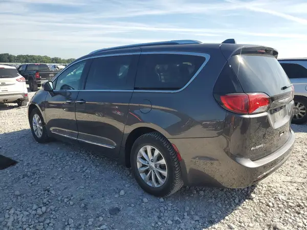 2C4RC1BGXJR100581 2018 CHRYSLER PACIFICA - Image 2