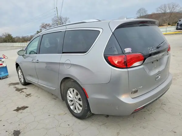 2C4RC1BGXJR110835 2018 CHRYSLER PACIFICA - Image 2