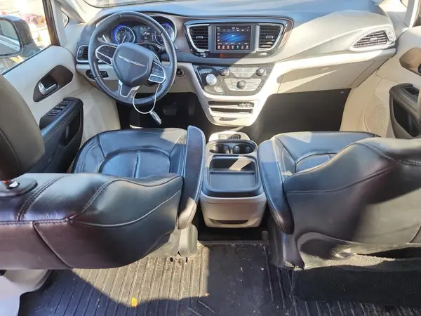 2C4RC1BGXJR114187 2018 CHRYSLER PACIFICA - Image 8