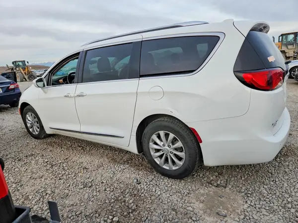 2C4RC1BGXJR114416 2018 CHRYSLER PACIFICA - Image 2