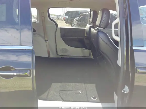 2C4RC1BGXJR119129 2018 CHRYSLER PACIFICA - Image 8