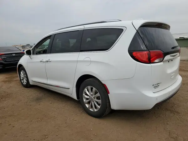 2C4RC1BGXJR119633 2018 CHRYSLER PACIFICA - Image 2