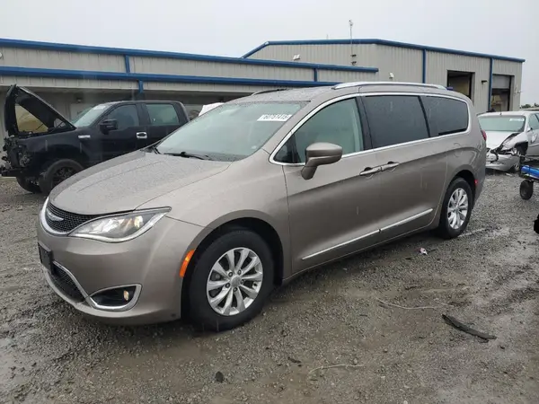2C4RC1BGXJR127697 2018 CHRYSLER PACIFICA - Image 1