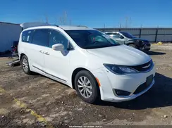 2C4RC1BGXJR130650 2018 CHRYSLER PACIFICA