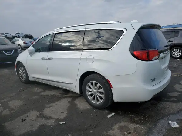 2C4RC1BGXJR131734 2018 CHRYSLER PACIFICA - Image 2