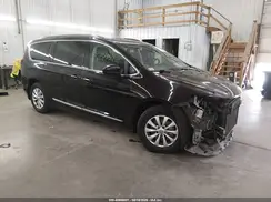 2C4RC1BGXJR141678 2018 CHRYSLER PACIFICA