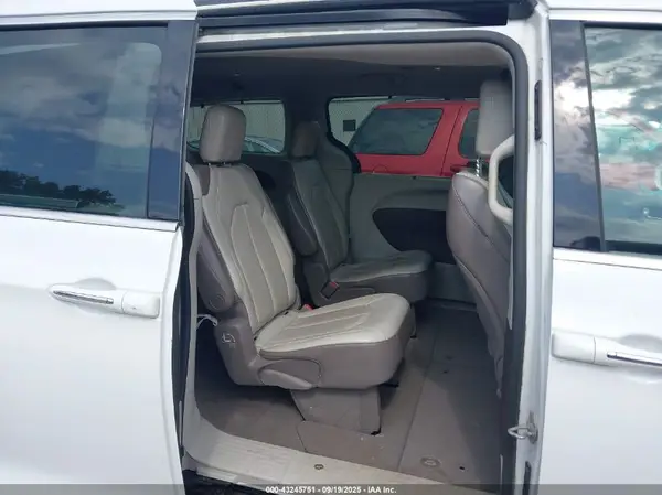 2C4RC1BGXJR142538 2018 CHRYSLER PACIFICA - Image 8