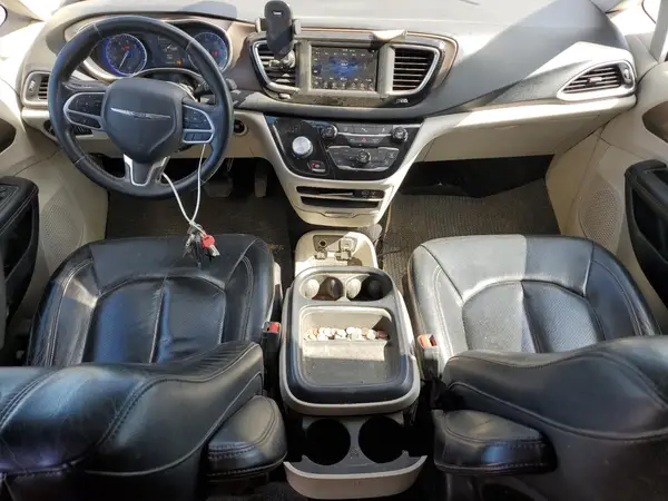 2C4RC1BGXJR142653 2018 CHRYSLER PACIFICA - Image 8