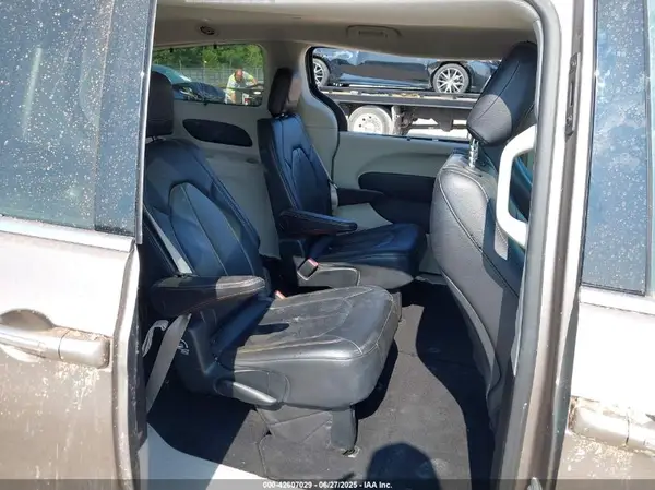 2C4RC1BGXJR148937 2018 CHRYSLER PACIFICA - Image 8