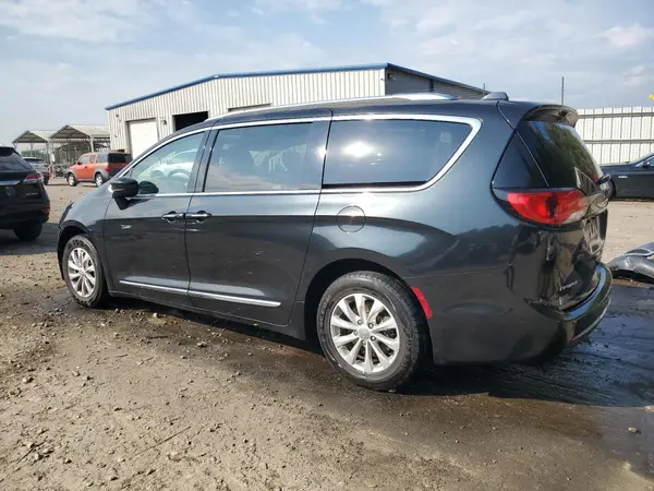 2C4RC1BGXJR149618 2018 CHRYSLER PACIFICA - Image 2