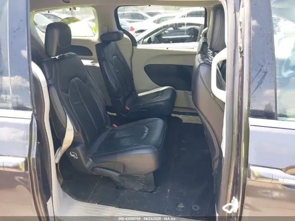 2C4RC1BGXJR152017 2018 CHRYSLER PACIFICA - Image 8