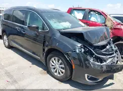 2C4RC1BGXJR152390 2018 CHRYSLER PACIFICA