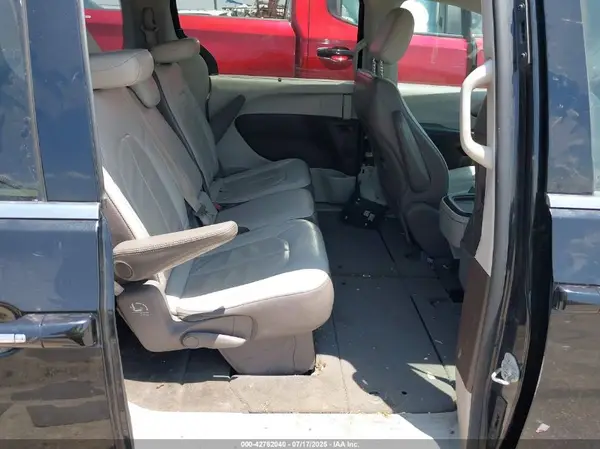 2C4RC1BGXJR152390 2018 CHRYSLER PACIFICA - Image 8