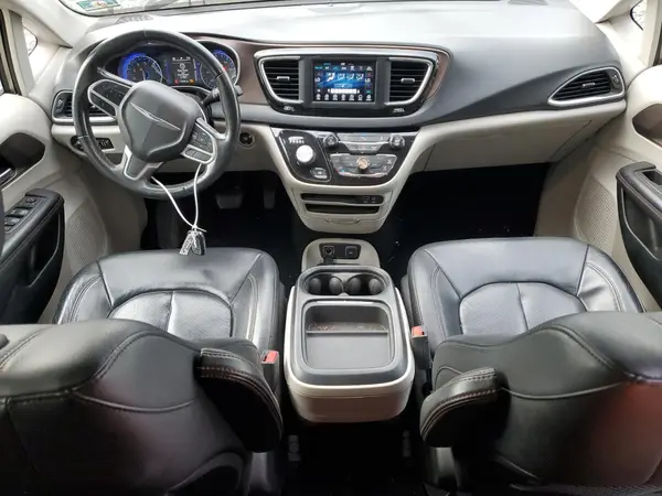 2C4RC1BGXJR153927 2018 CHRYSLER PACIFICA - Image 8