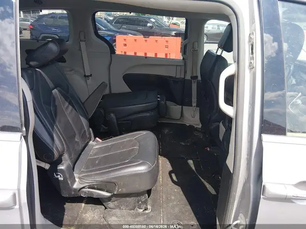 2C4RC1BGXJR154172 2018 CHRYSLER PACIFICA - Image 8