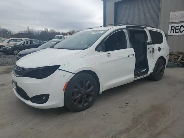 2C4RC1BGXJR165401 2018 CHRYSLER PACIFICA - Image 1