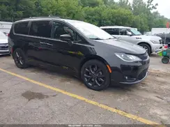 2C4RC1BGXJR175104 2018 CHRYSLER PACIFICA