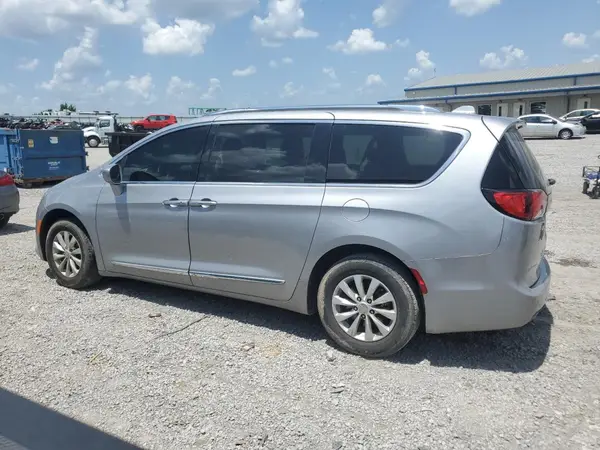 2C4RC1BGXJR189018 2018 CHRYSLER PACIFICA - Image 2