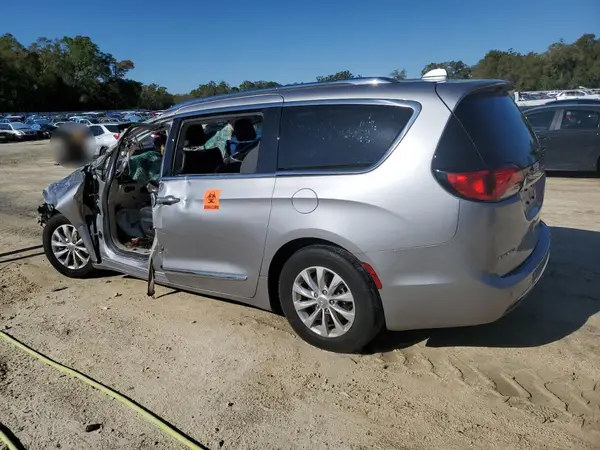 2C4RC1BGXJR192727 2018 CHRYSLER PACIFICA - Image 2