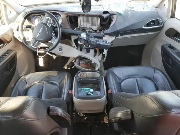 2C4RC1BGXJR193196 2018 CHRYSLER PACIFICA - Image 8