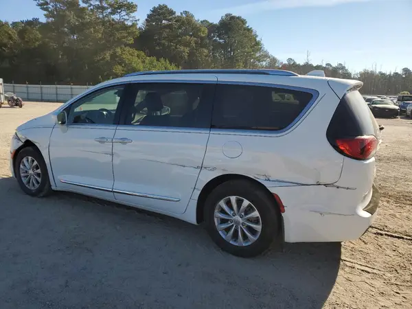 2C4RC1BGXJR197636 2018 CHRYSLER PACIFICA - Image 2