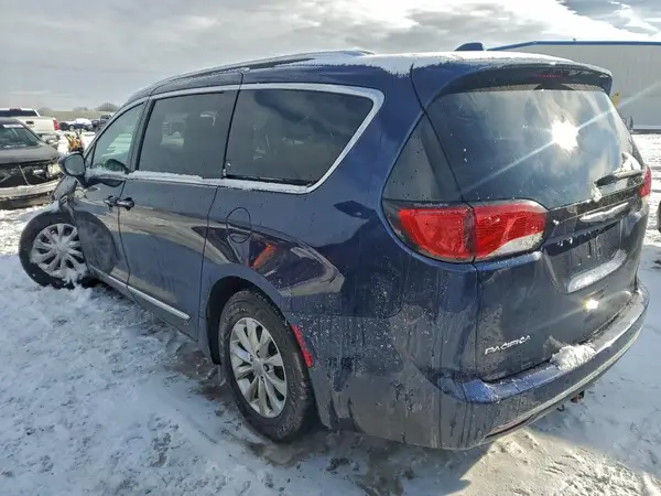 2C4RC1BGXJR204407 2018 CHRYSLER PACIFICA - Image 2