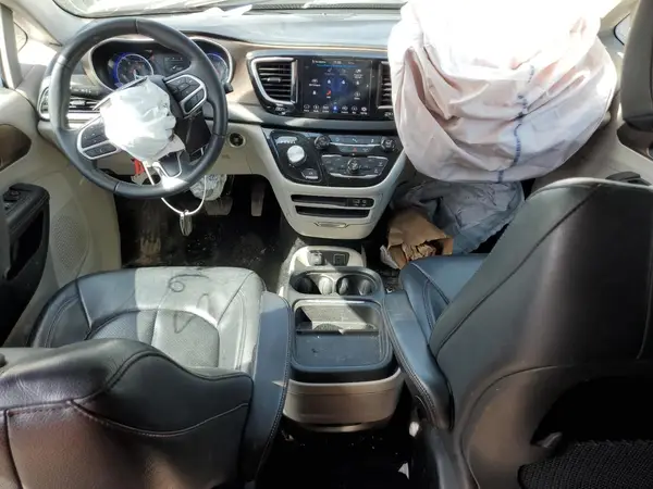 2C4RC1BGXJR210773 2018 CHRYSLER PACIFICA - Image 8