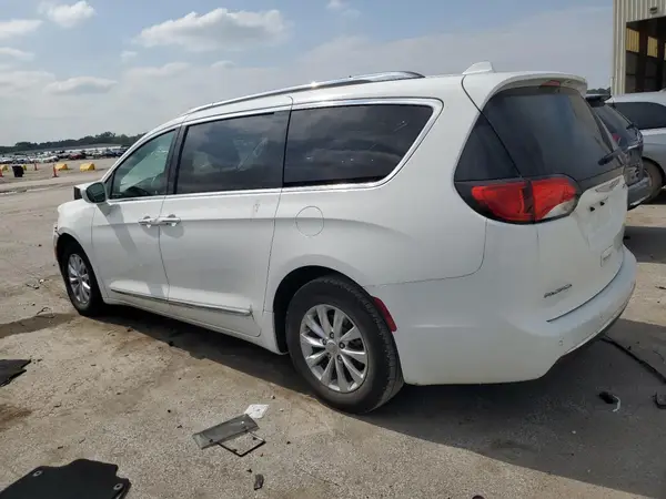 2C4RC1BGXJR211521 2018 CHRYSLER PACIFICA - Image 2