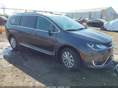 2C4RC1BGXJR216864 2018 CHRYSLER PACIFICA