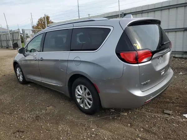 2C4RC1BGXJR217464 2018 CHRYSLER PACIFICA - Image 2