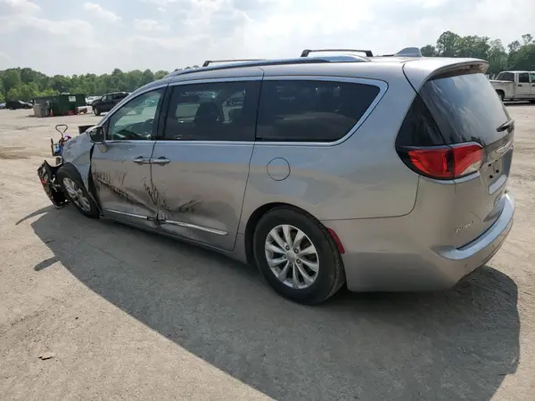 2C4RC1BGXJR228738 2018 CHRYSLER PACIFICA - Image 2