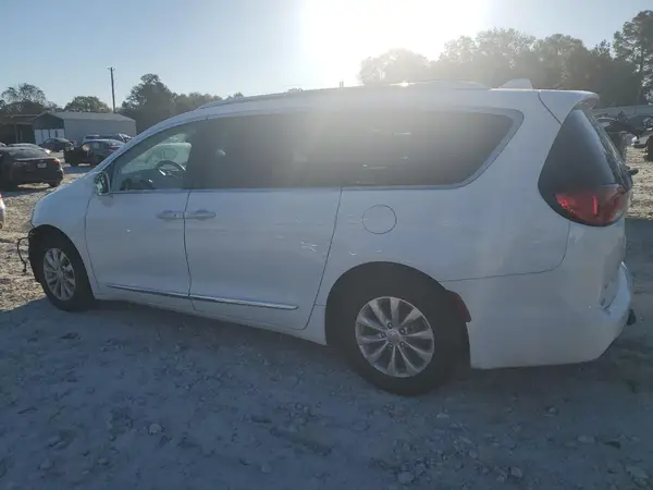 2C4RC1BGXJR246527 2018 CHRYSLER PACIFICA - Image 2