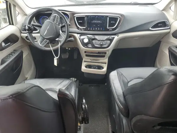 2C4RC1BGXJR247984 2018 CHRYSLER PACIFICA - Image 8