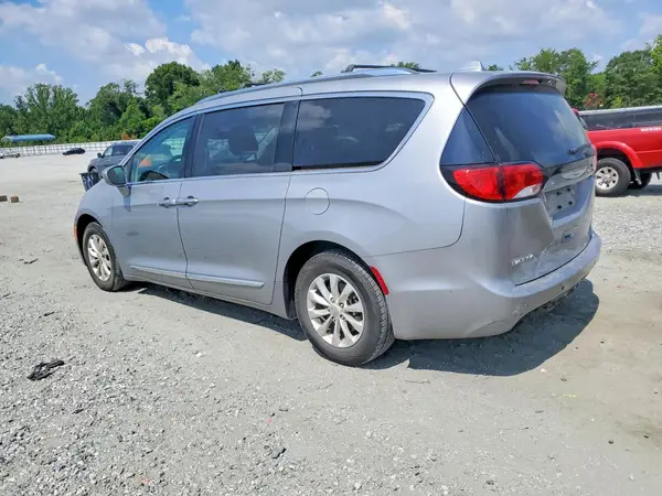 2C4RC1BGXJR258645 2018 CHRYSLER PACIFICA - Image 2
