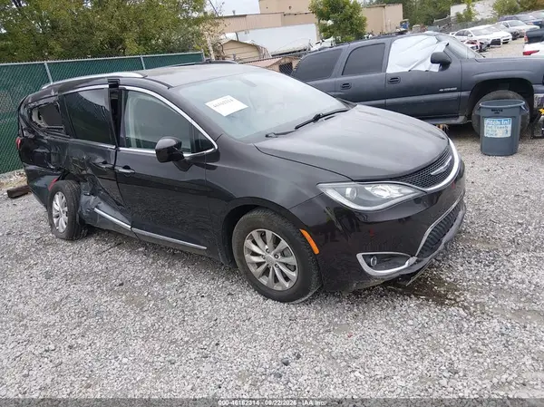 2C4RC1BGXJR309528 2018 CHRYSLER PACIFICA - Image 1