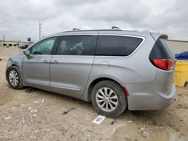 2C4RC1BGXJR316365 2018 CHRYSLER PACIFICA - Image 2