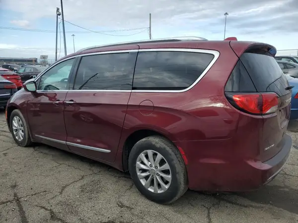 2C4RC1BGXJR331108 2018 CHRYSLER PACIFICA - Image 2