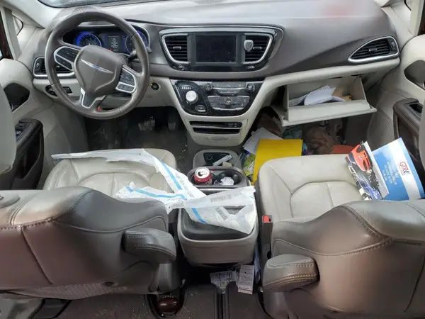 2C4RC1BGXJR331108 2018 CHRYSLER PACIFICA - Image 8