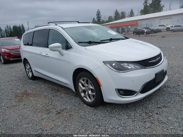 2C4RC1BGXJR338043 2018 CHRYSLER PACIFICA - Image 1