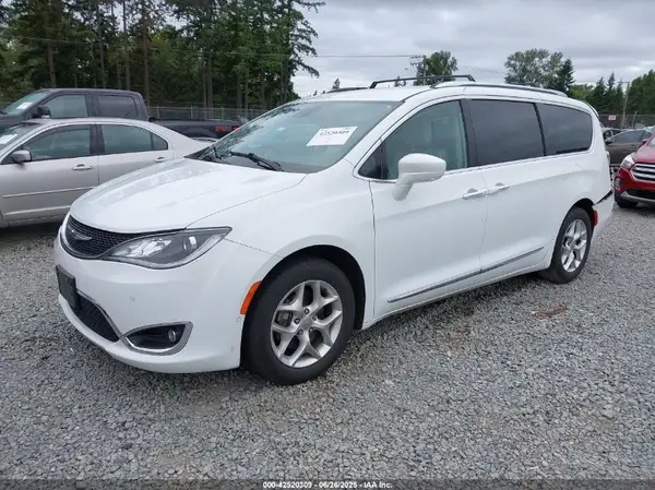 2C4RC1BGXJR338043 2018 CHRYSLER PACIFICA - Image 2