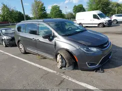 2C4RC1BGXJR353349 2018 CHRYSLER PACIFICA